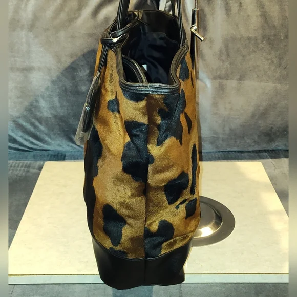 NWOT BUENO CALF HAIR ANIMAL PRINT 3 COMPARTMENT MESSANGER BAG TOTE BROWN & BLACK - Picture 8 of 16